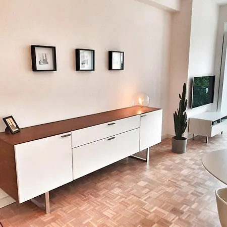 Apartment Cityview At Park Side, Antwerp, Free Indoor Parking